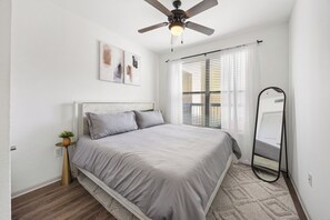 1 室のベッドルーム、アイロン / アイロン台、WiFi、ベッドシーツ