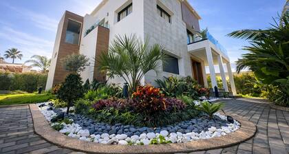 Private 3-Story Villa with Pool, Garden & Garage Parking