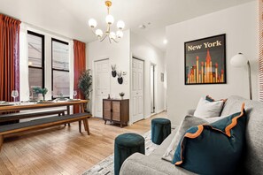 TV - NEW - Stylish Art Deco Apt • Easy Access to Manhattan (Hoboken)