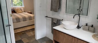 Private Noosa Hinterland Retreat with Outdoor Shower & Deck