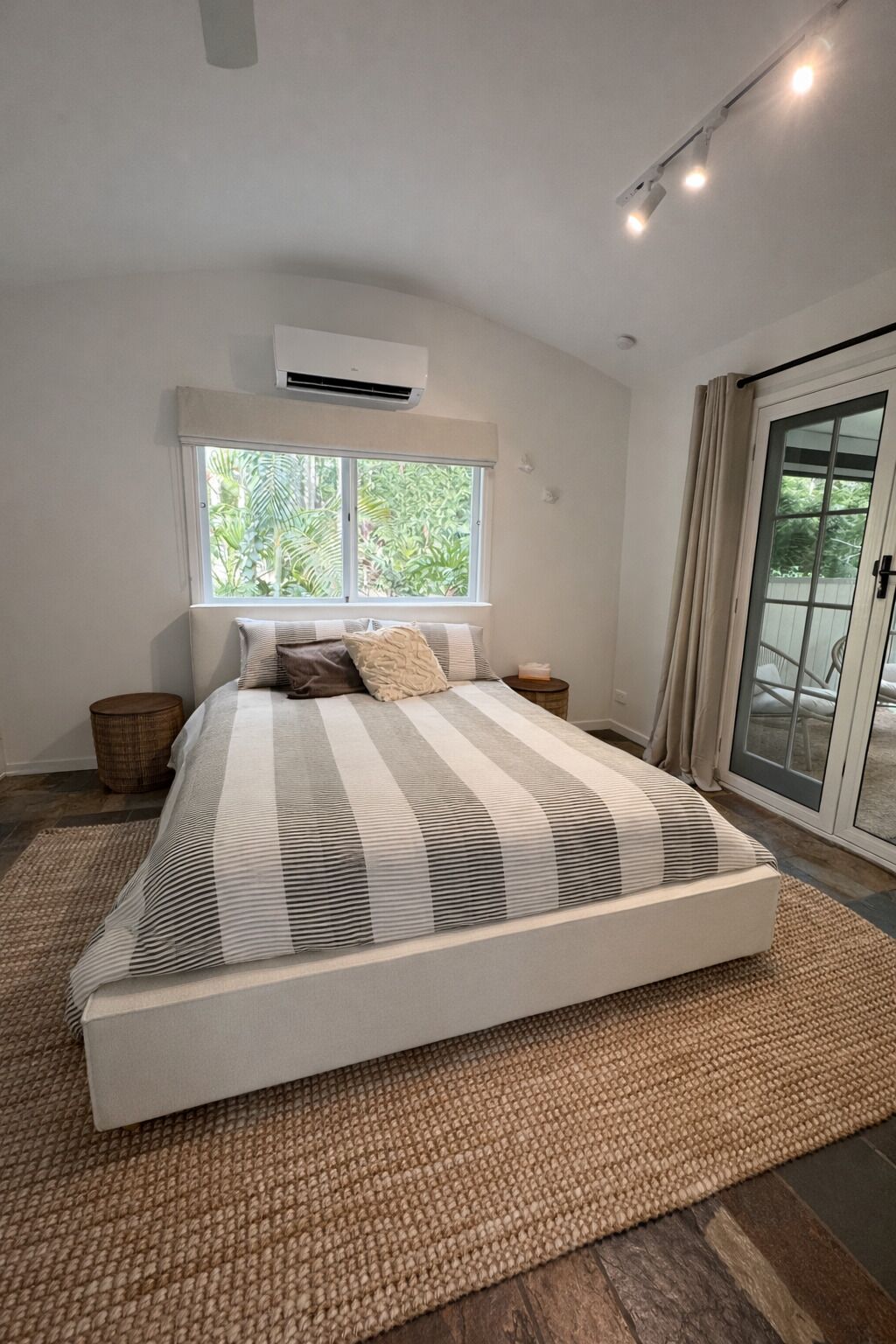 1 soverom, strykejern/-brett, wi-fi (inkludert) og sengetøy