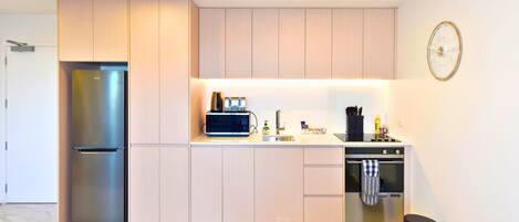 Fridge, microwave, oven, stovetop