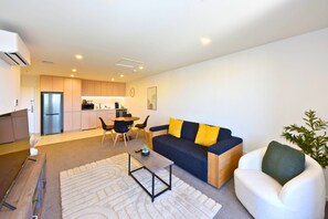 TV - Kimpton James 1-Bedroom Apartment with Balcony (Christchurch)