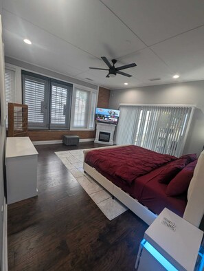 Bügeleisen/Bügelbrett, Internetzugang, Bettwäsche