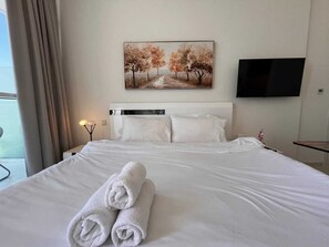 Bügeleisen/Bügelbrett, WLAN, Bettwäsche