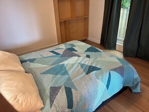 3 bedrooms, WiFi, bed sheets - New home with Lake view and Direct access to Lake and Paynesville walking track. (Paynesville)