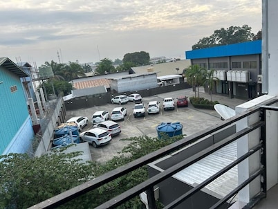 Room-tranquil Studio Retreat in Honiara,