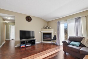 Télévision, cheminée