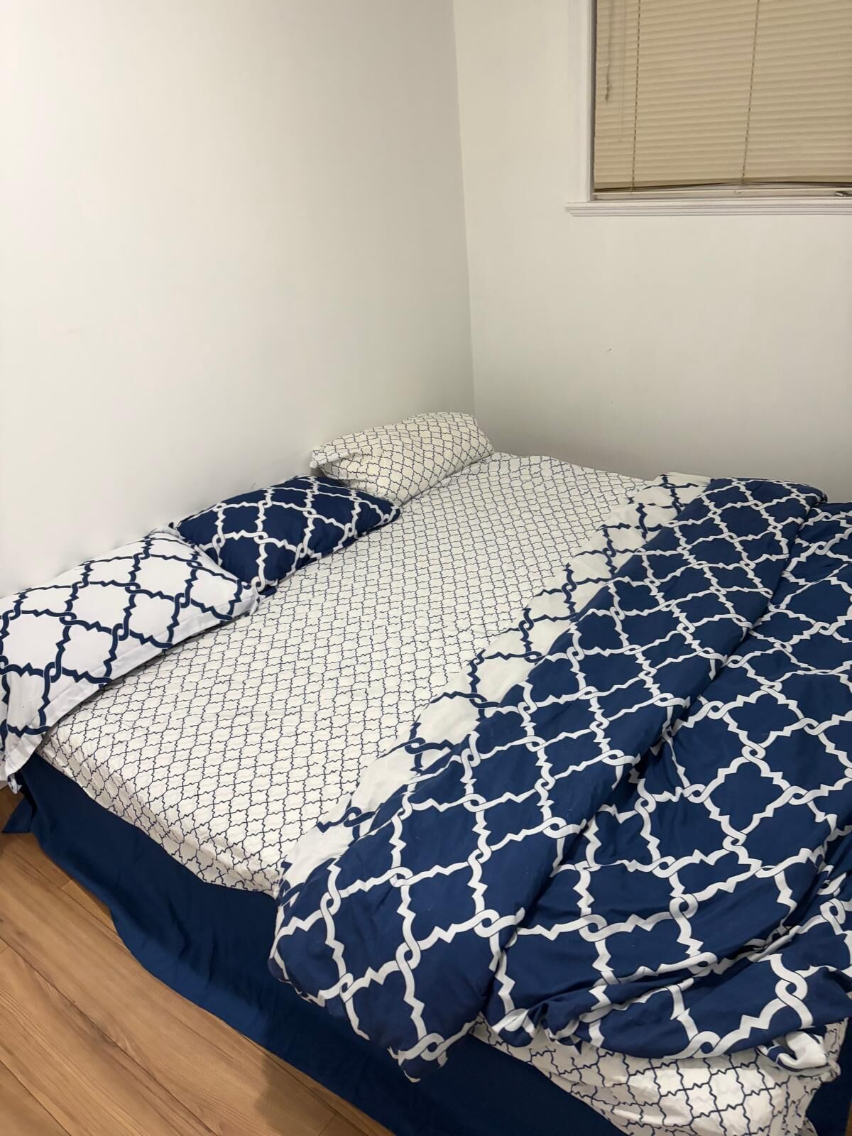 2 bedrooms, iron/ironing board, WiFi