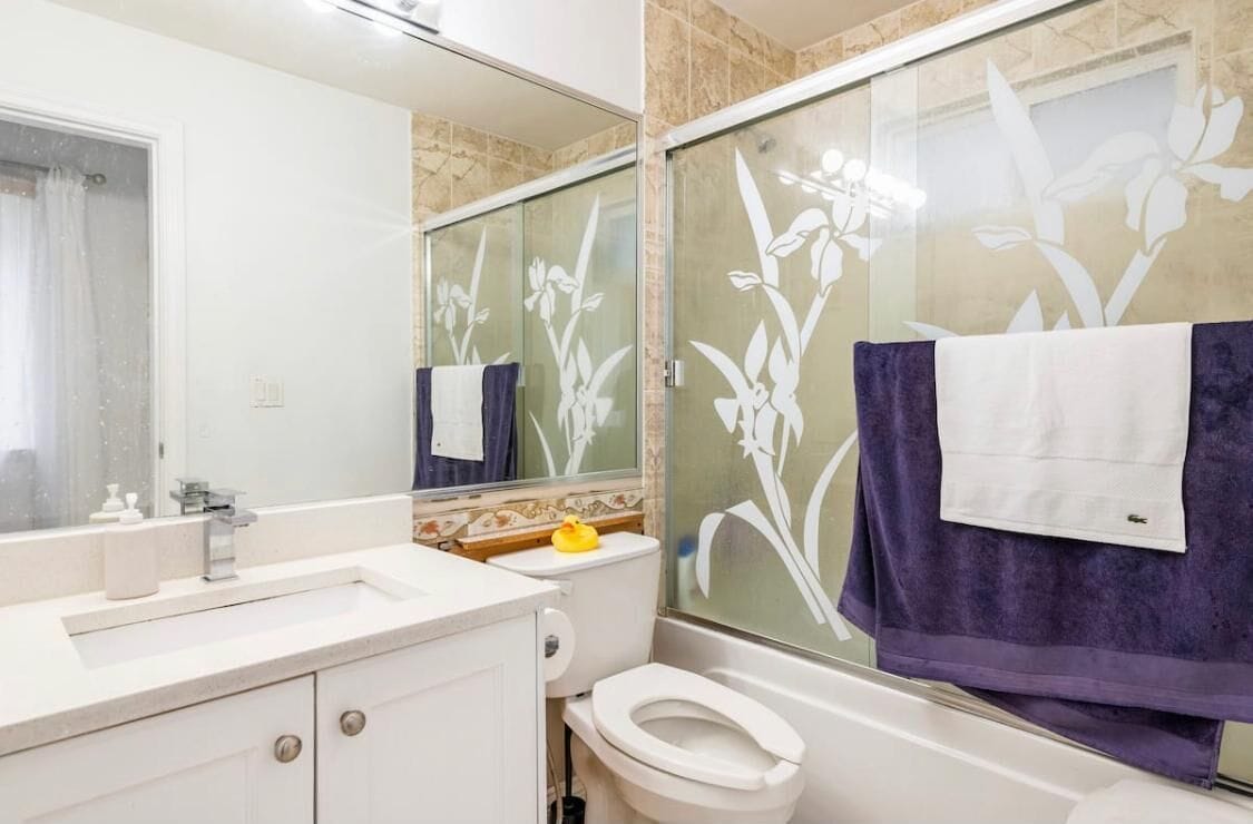 Towels, soap, toilet paper