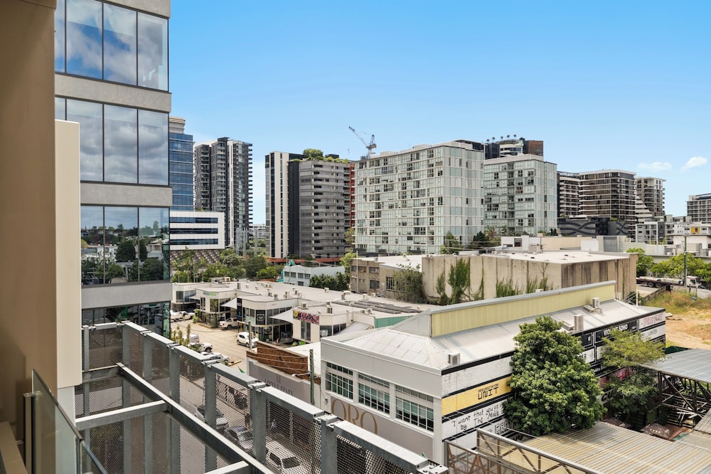 Sleek 2BRM Apartment at Aqua Newstead - Bowen Hills