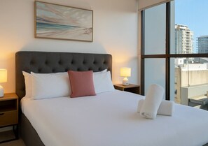 Iron/ironing board, free WiFi - Sleek 2BRM Apartment at Aqua Newstead (Newstead)