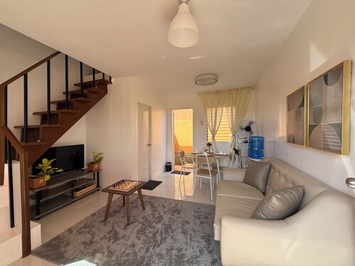 Enjoy your own private modern townhouse perfect for relaxing & working remotely.