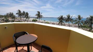 Deluxe Double Room, Balcony, Sea View | Outdoor dining