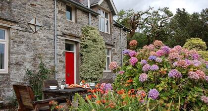 FEGLA FAWR a Rustic, Rural Retreat Farm House Nr Barmouth Snowdonia