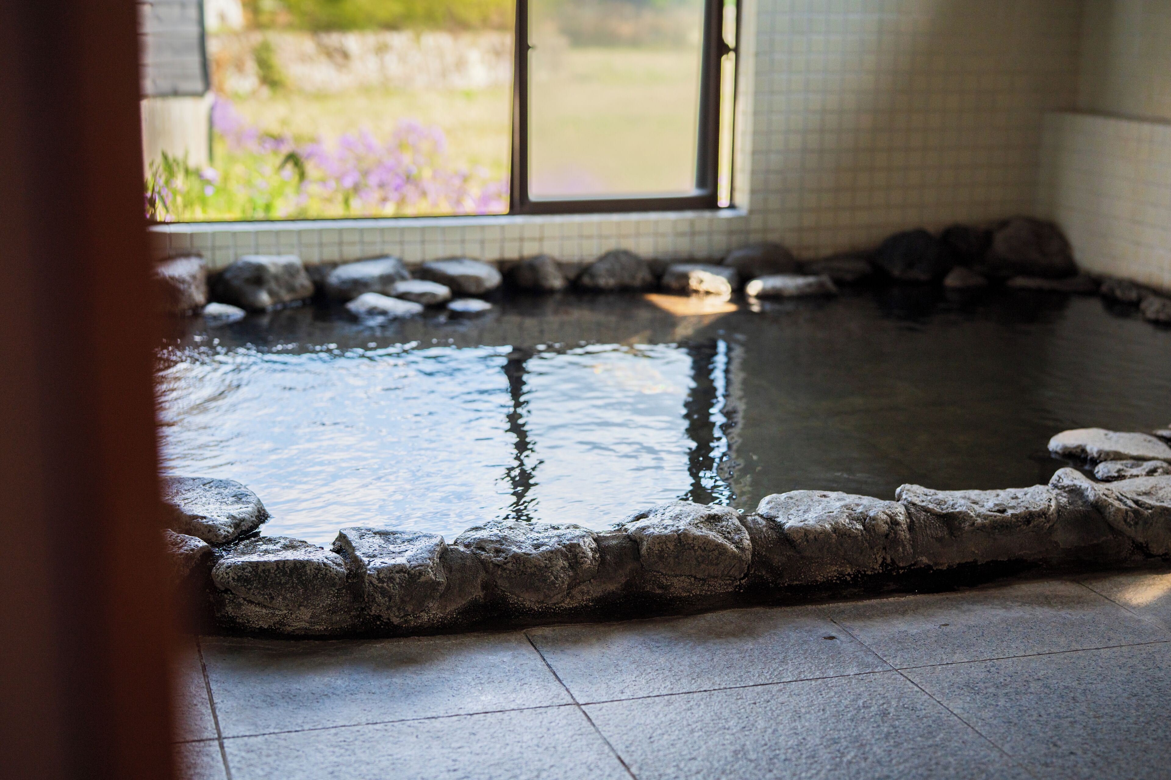 Tab mandi dan pancuran berasingan, pengering rambut, tuala disediakan 