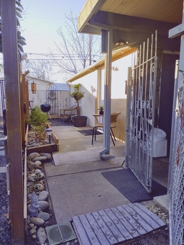 Home away from home retreat with ample nearby activities