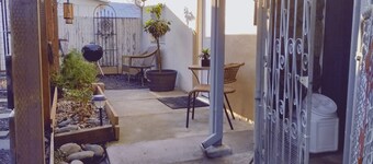 Home away from home retreat with ample nearby activities