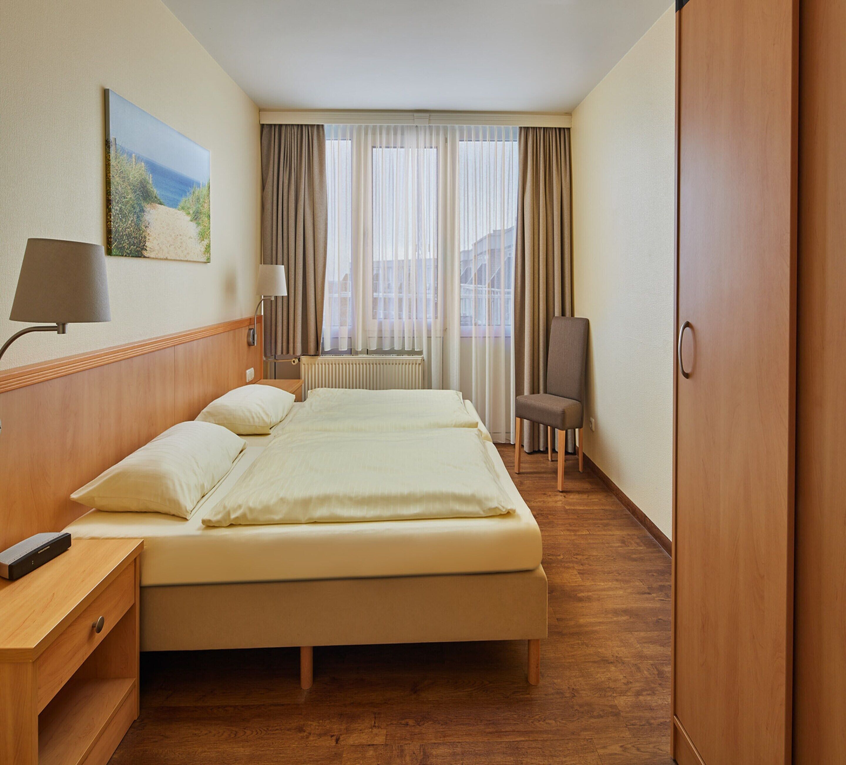 11 bedrooms, individually furnished