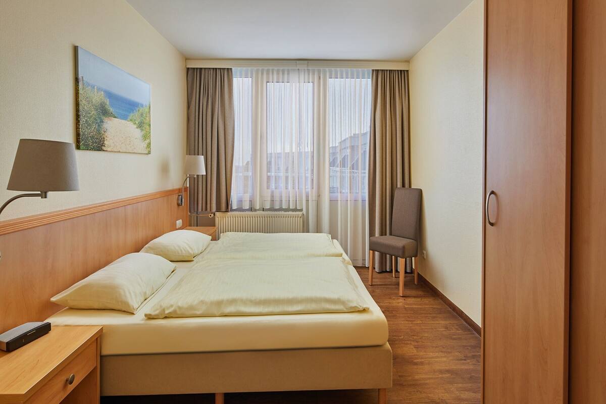 11 bedrooms, individually furnished