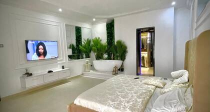 Luxury 4-bedroom condo in charm Ikoyi Mojisola Onikoyi Estate off Banana Island