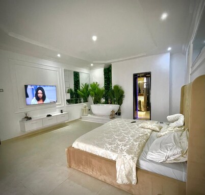 Luxury 4-bedroom condo in charm Ikoyi Mojisola Onikoyi Estate off Banana Island