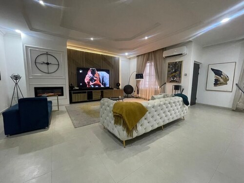 Luxury 4-bedroom condo in charm Ikoyi Mojisola Onikoyi Estate off Banana Island