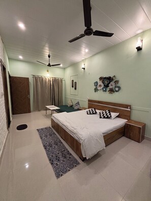 Rollaway beds, bed sheets - Aranyaa Cottage Homestay, Vrindavan (Jait)