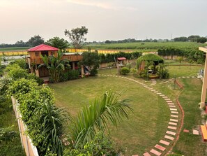 Property grounds - Aranyaa Cottage Homestay, Vrindavan (Jait)