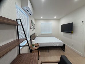 Desk, free WiFi, bed sheets