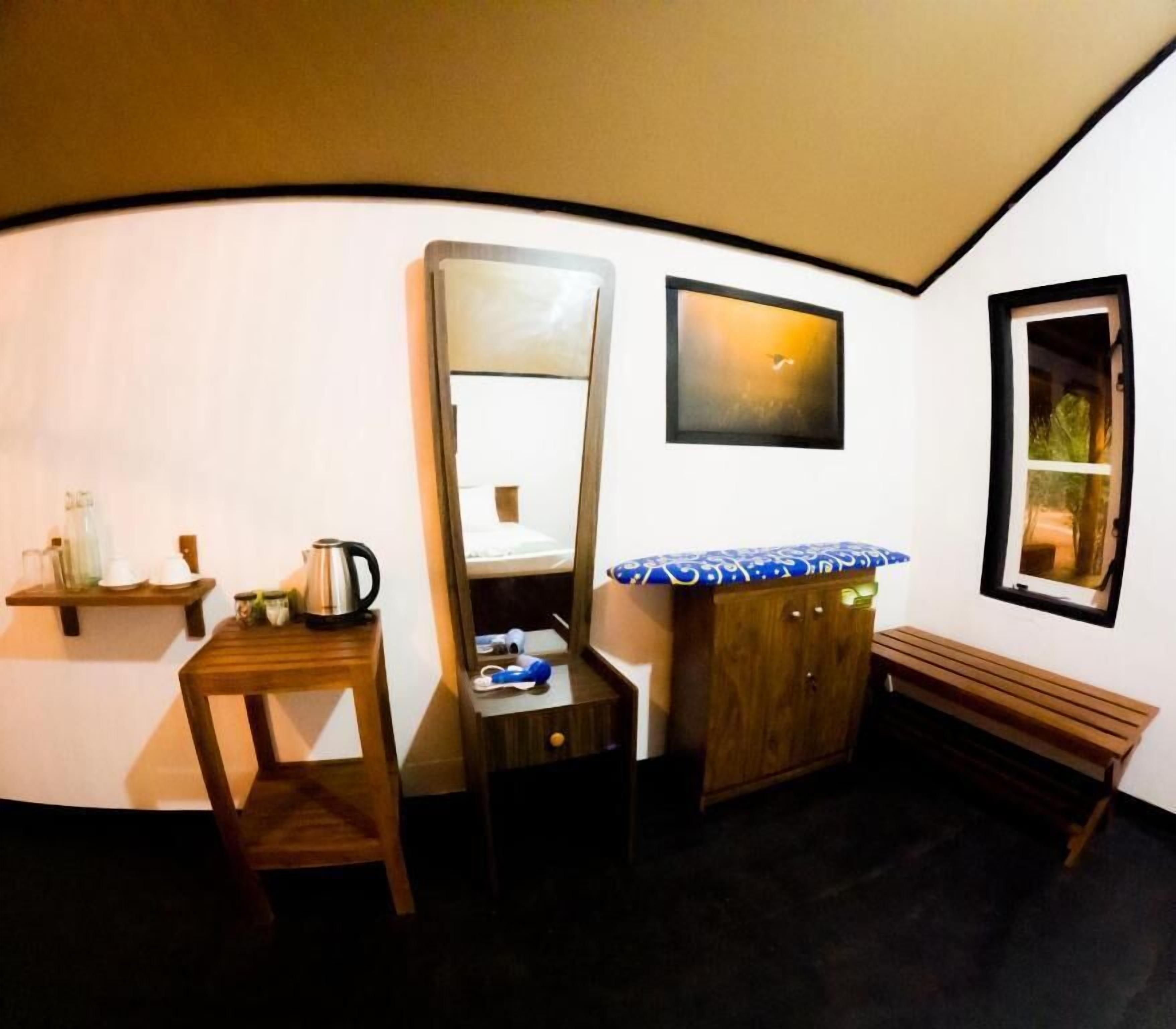 Deluxe Double Room, Patio, Garden View | Interior