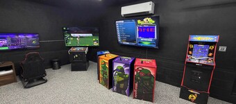 Grand River Estate IndoorPool/Swim Pond/25 Acres