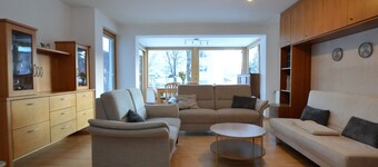 Ruim appartement met serre en grote tuin