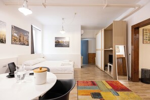 Iron/ironing board, WiFi, bed sheets - Studio Apartment Old Town (Verona)