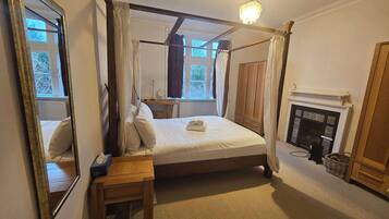 Iron/ironing board, internet, bed sheets