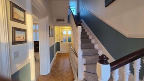 Unclassified image, 4 of 29, button - Spacious Harrow Hill Townhouse with Garden and EV (Greater London)