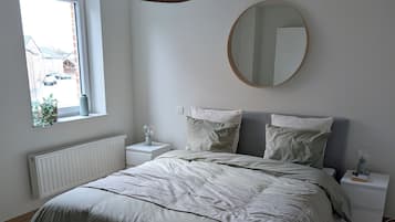 Fer et planche à repasser, accès Internet, draps fournis