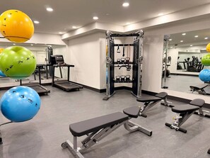 Fitness facility - Charming Mountain Escape1BR w/ Balcony Near Banff (Canmore)