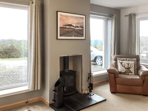 Interior - 4 bedroom accommodation in Drumnadrochit (Drunmnadrochit)