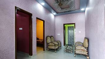 Villa | Living area | Flat-screen TV, streaming services