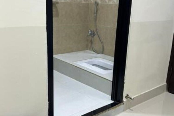 Deluxe Double Room, City View - Lavish Hotel  (Rawalpindi)