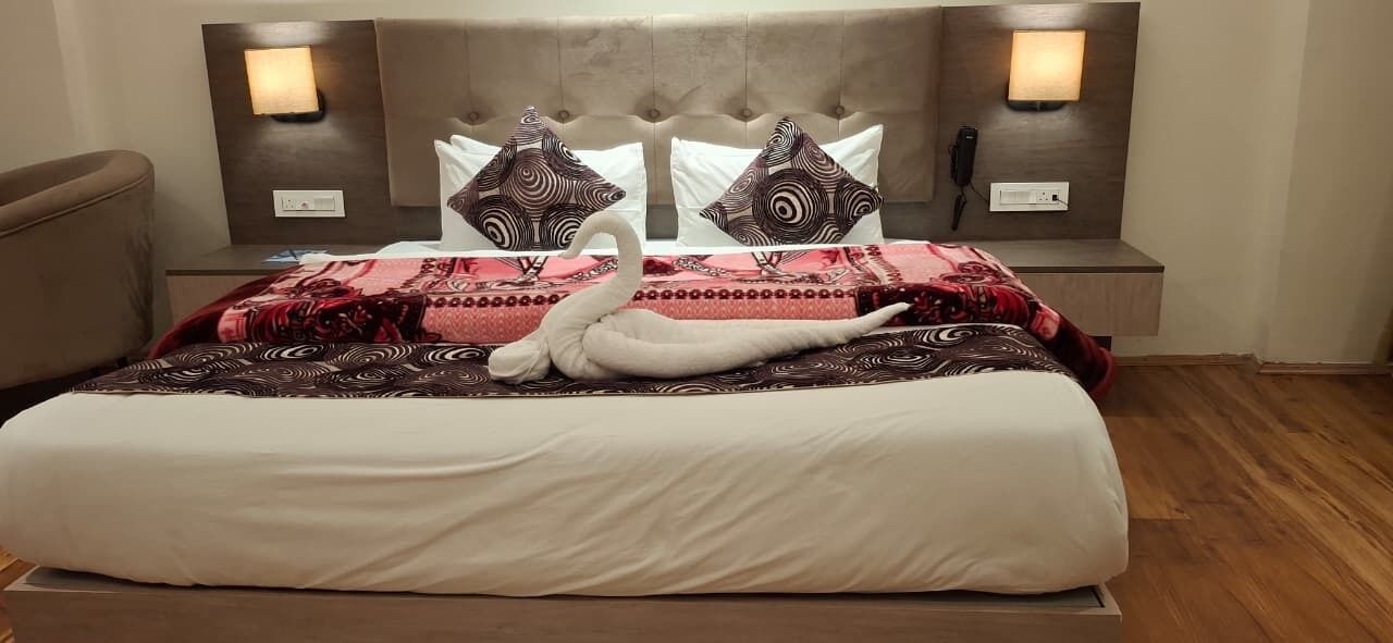 スーペリア 4 人部屋 バルコニー シティビュー | バスルーム | シャワー、バスアメニティ (無料)、ヘアドライヤー、タオル