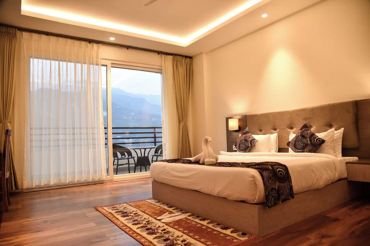 Family Double Room, Balcony, Hill View