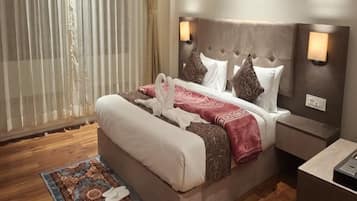 Deluxe Double or Twin Room, Balcony, City View | Desk, laptop workspace, free WiFi