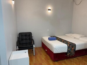 1 室のベッドルーム、アイロン / アイロン台、ベッドシーツ