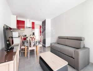 Living room - The Commodore Residence (Le Grau-Du-Roi)