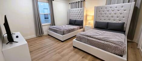 3 chambres, fer et planche à repasser, Wi-Fi gratuit, draps fournis