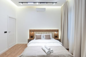 Iron/ironing board, free WiFi - Boutique 4BR House - Tbilisi Old Town (Tbilisi)