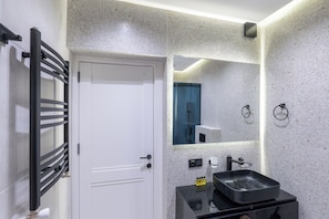 Bathroom - Boutique 4BR House - Tbilisi Old Town (Tbilisi)