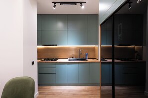 Deluxe House, 4 Bedrooms | Private kitchen - Boutique 4BR House - Tbilisi Old Town (Tbilisi)